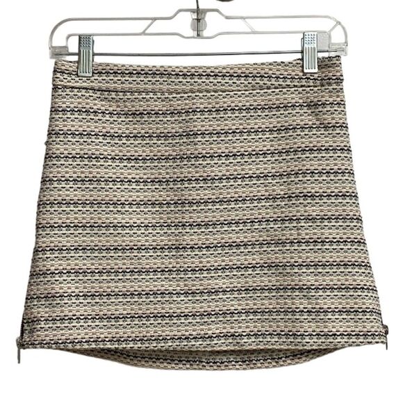 NWT Topshop Striped Mini Skirt Size 4 White Grey Red Black Textured Side Zippers - Picture 1 of 16